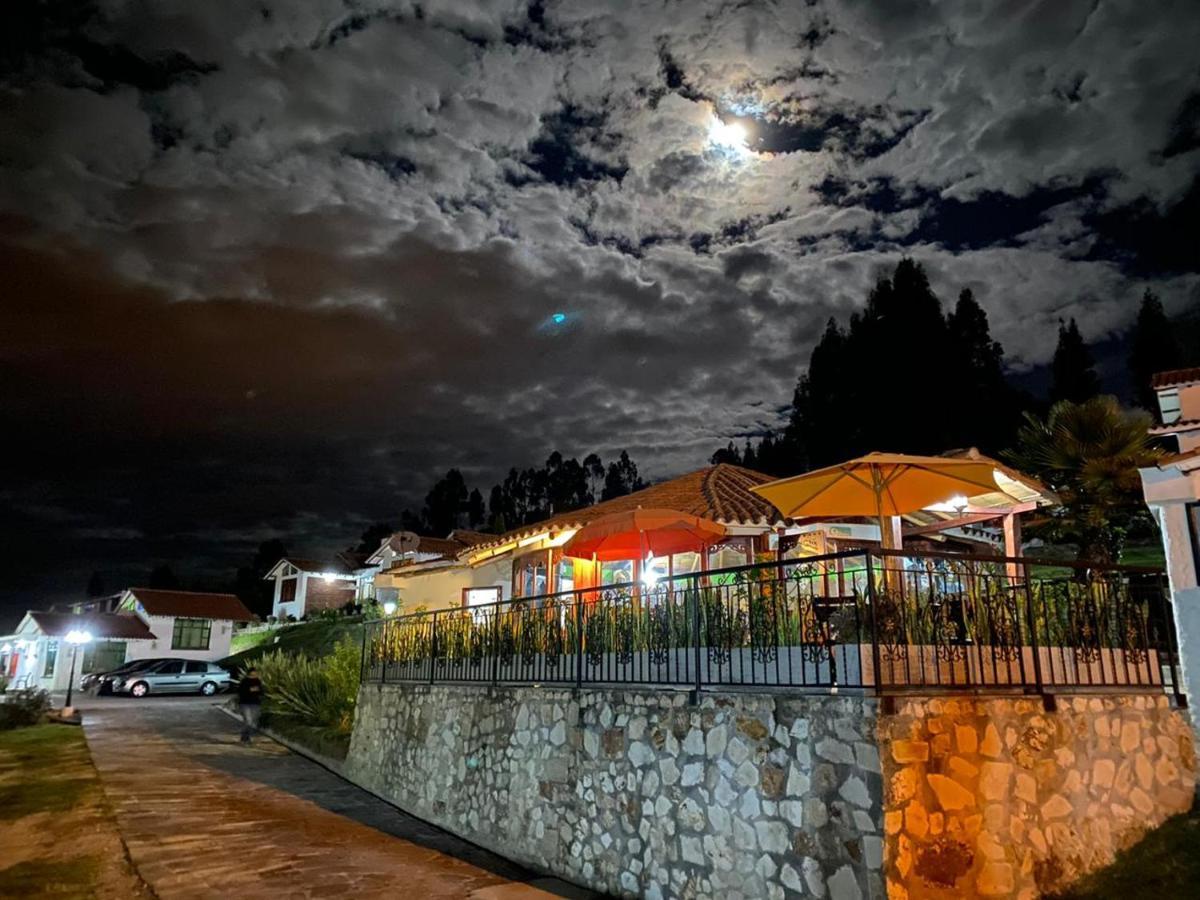 Hotel Cabanas San Cayetano Paipa Bagian luar foto