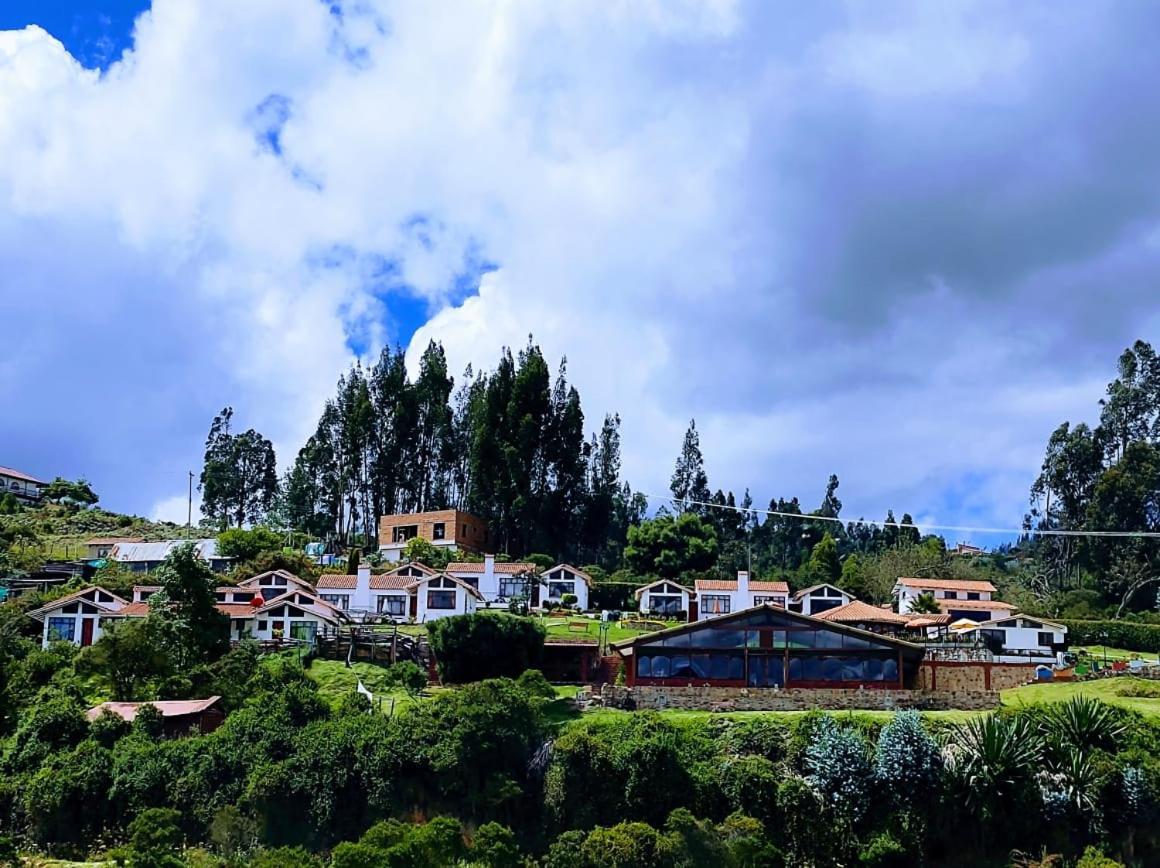 Hotel Cabanas San Cayetano Paipa Bagian luar foto