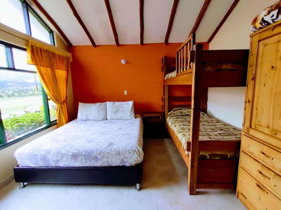Hotel Cabanas San Cayetano Paipa Bagian luar foto