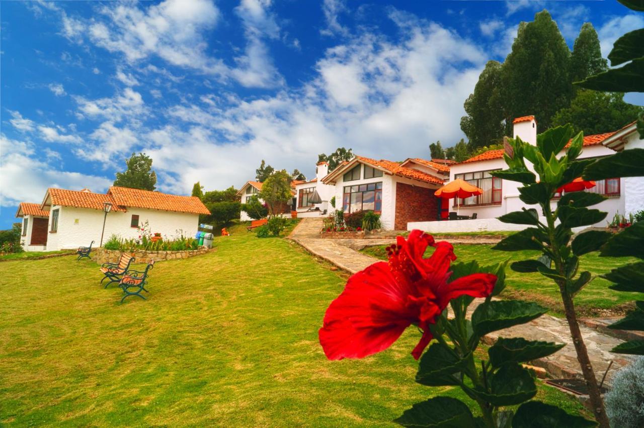 Hotel Cabanas San Cayetano Paipa Bagian luar foto