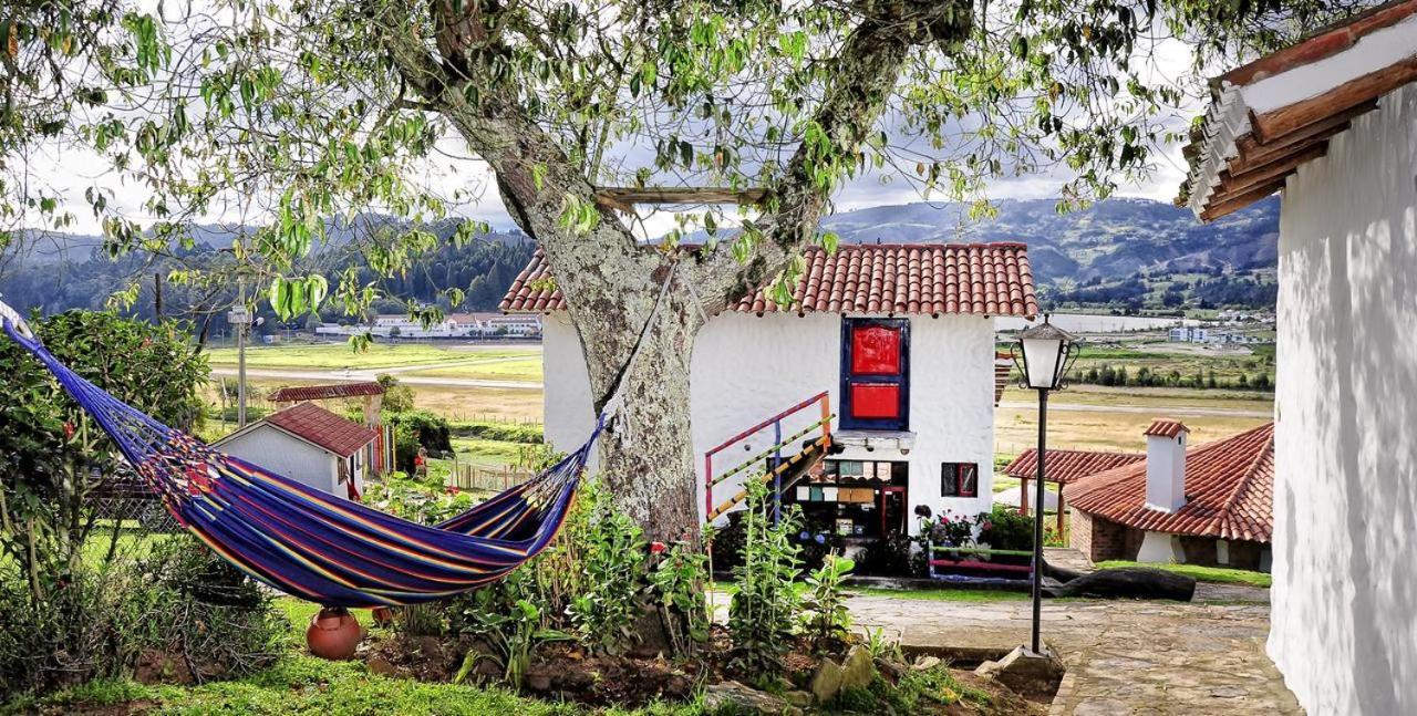 Hotel Cabanas San Cayetano Paipa Bagian luar foto