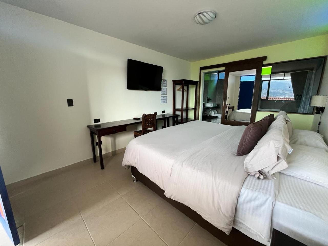 Hotel Cabanas San Cayetano Paipa Bagian luar foto