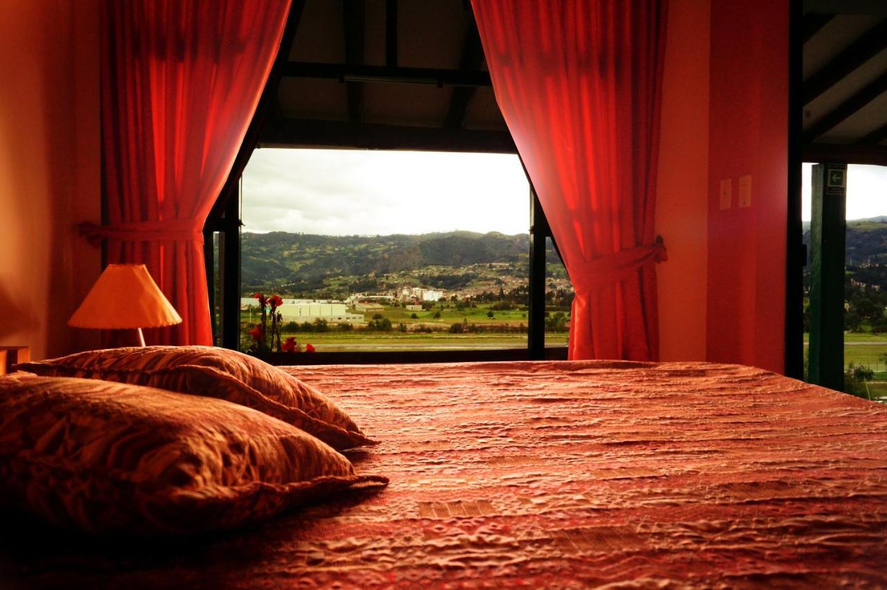 Hotel Cabanas San Cayetano Paipa Bagian luar foto