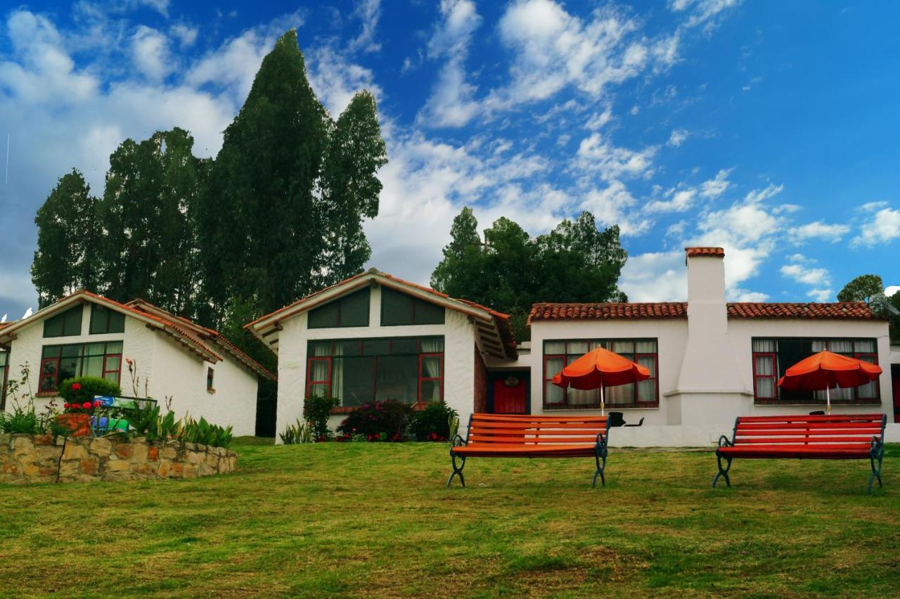 Hotel Cabanas San Cayetano Paipa Bagian luar foto